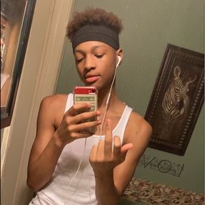 Meet your Posher, Tay